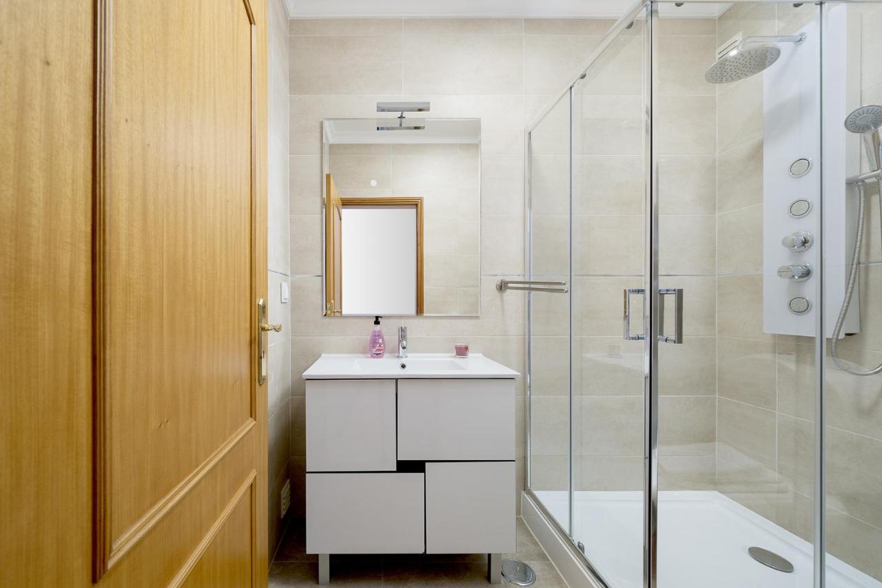 2 Bed Apartment, Quarteira, 10 Min Walk To Vilamoura Exterior photo